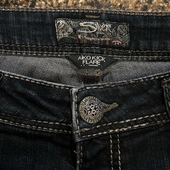 Silver Aiko Kick Flare Capri Jeans - Picture 5 of 7